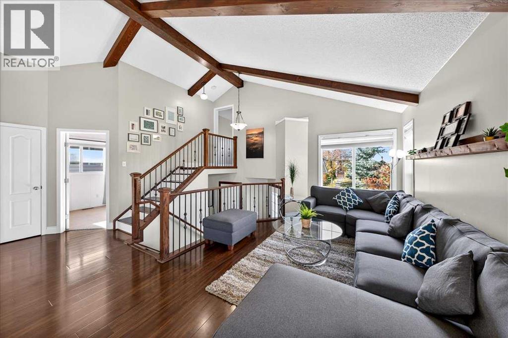 Single Family House Bi-level for Sale in  Citadel Vista Close NW Citadel Calgary 