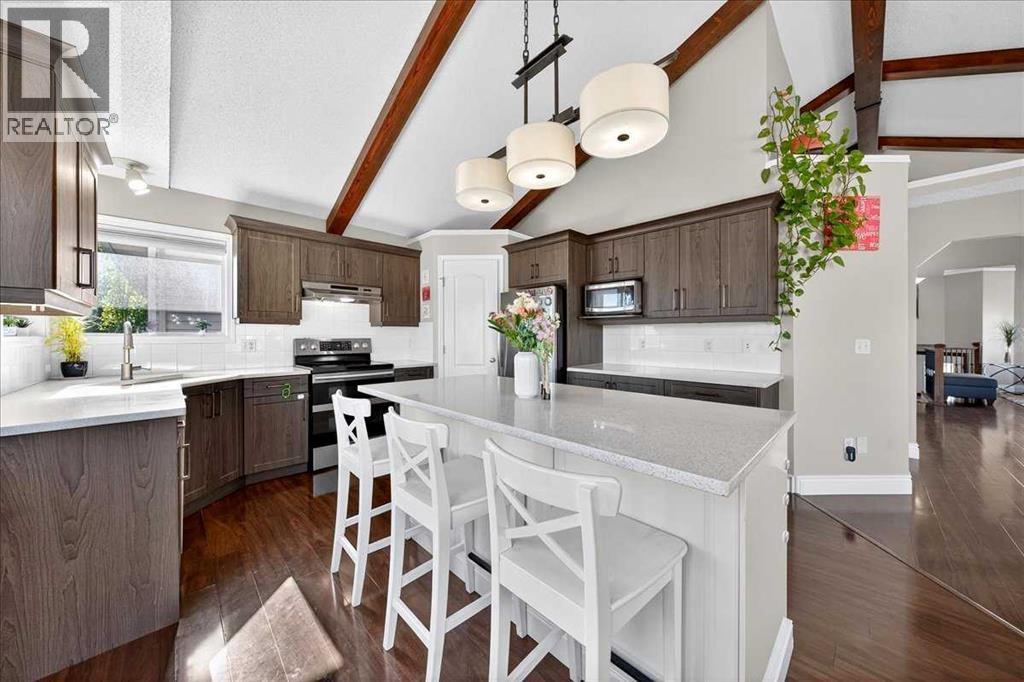 Single Family House Bi-level for Sale in  Citadel Vista Close NW Citadel Calgary 