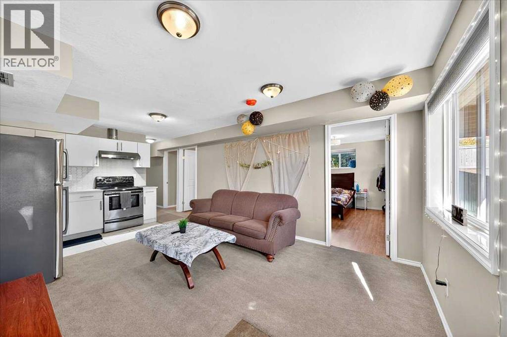 Single Family House Bi-level for Sale in  Citadel Vista Close NW Citadel Calgary 