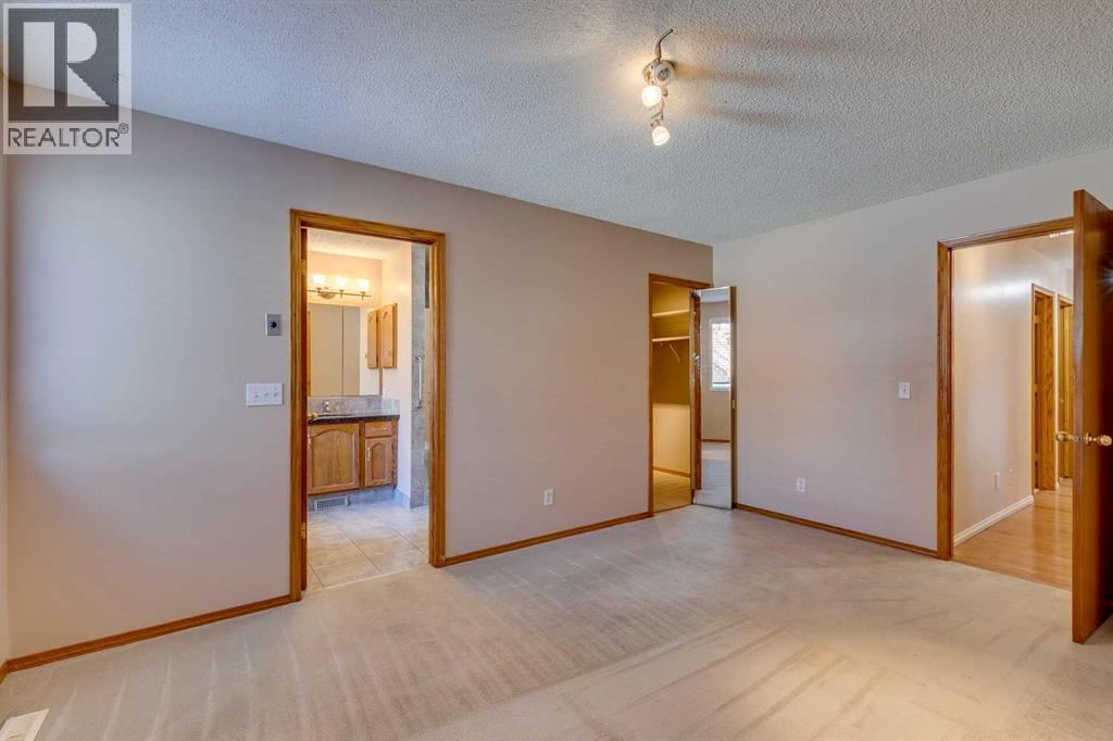 Single Family House 3 Level for Sale in  Millrise Drive SW Millrise Calgary 