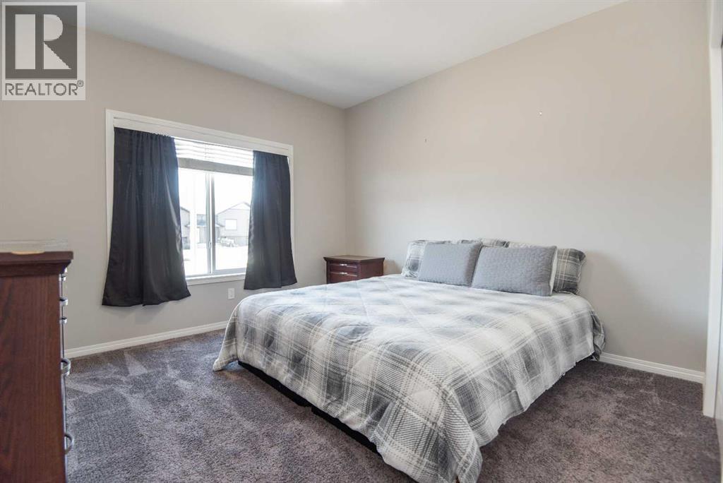 26 Hutton Place, Penhold