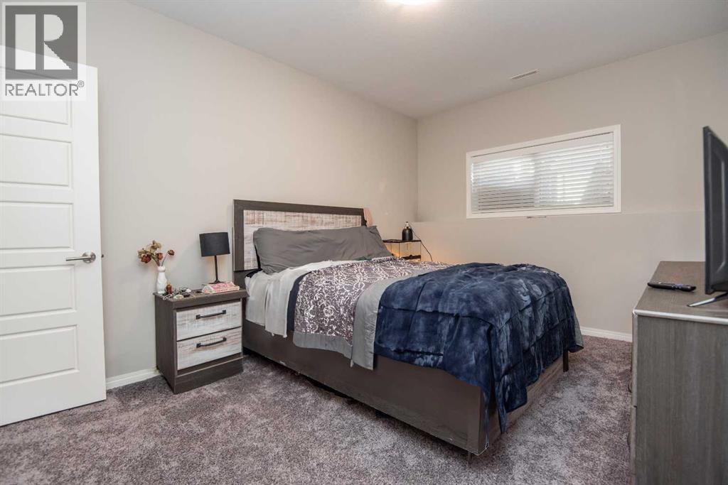 26 Hutton Place, Penhold