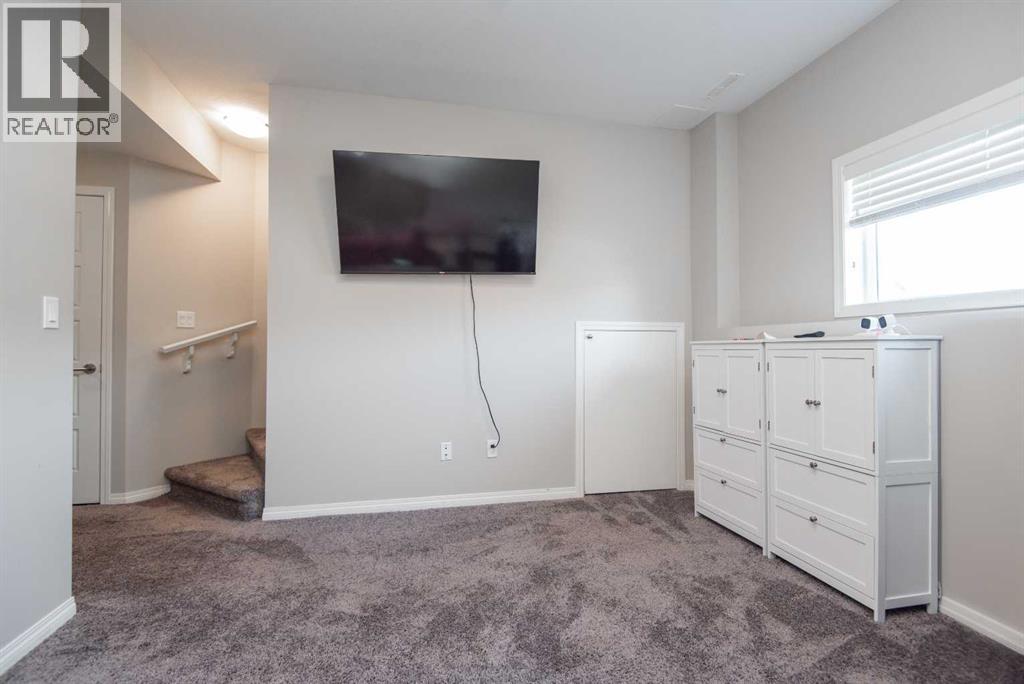 26 Hutton Place, Penhold