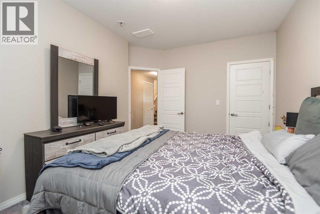 26 Hutton Place, Penhold