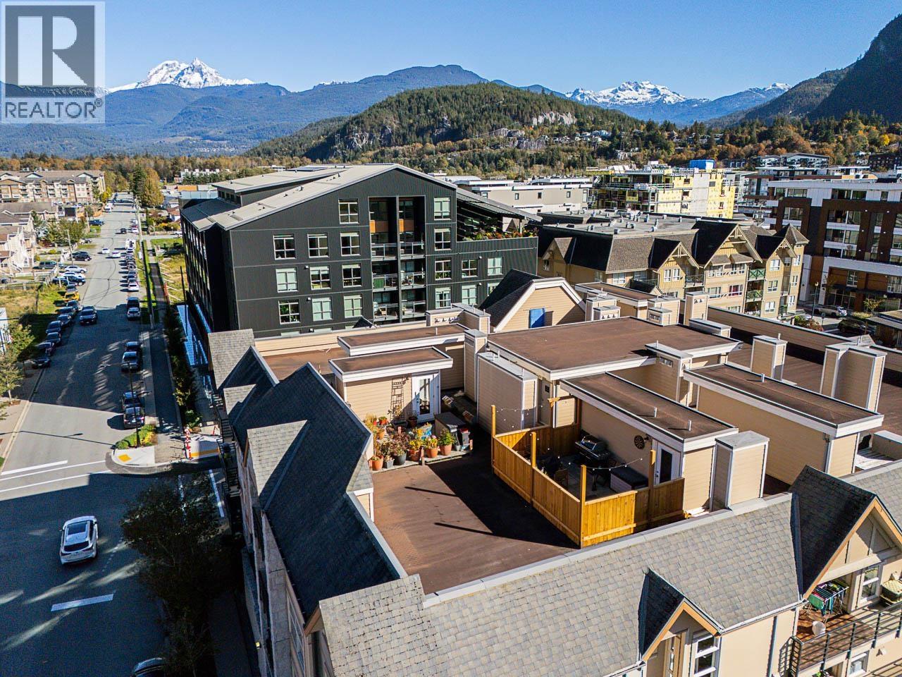 402 1310 VICTORIA STREET, Squamish