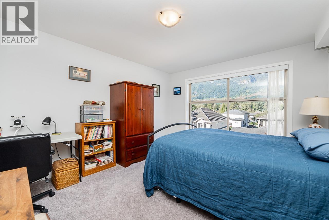 402 1310 VICTORIA STREET, Squamish