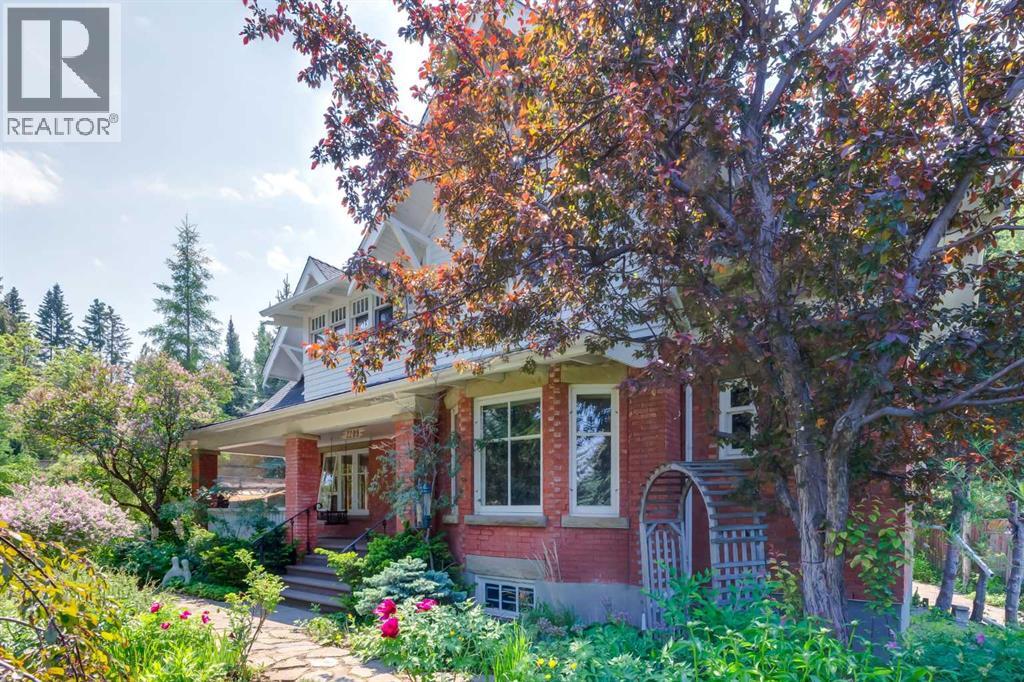 2209 Carleton Street SW, Calgary, Alberta