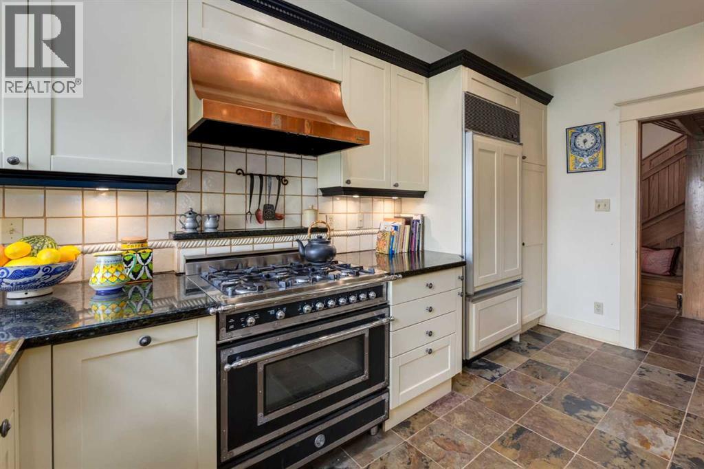 Single Family House for Sale in  Carleton Street SW Upper Mount Royal Calgary 