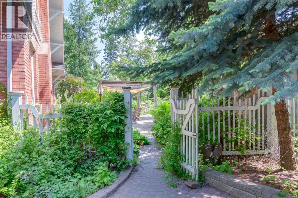 Single Family House for Sale in  Carleton Street SW Upper Mount Royal Calgary 