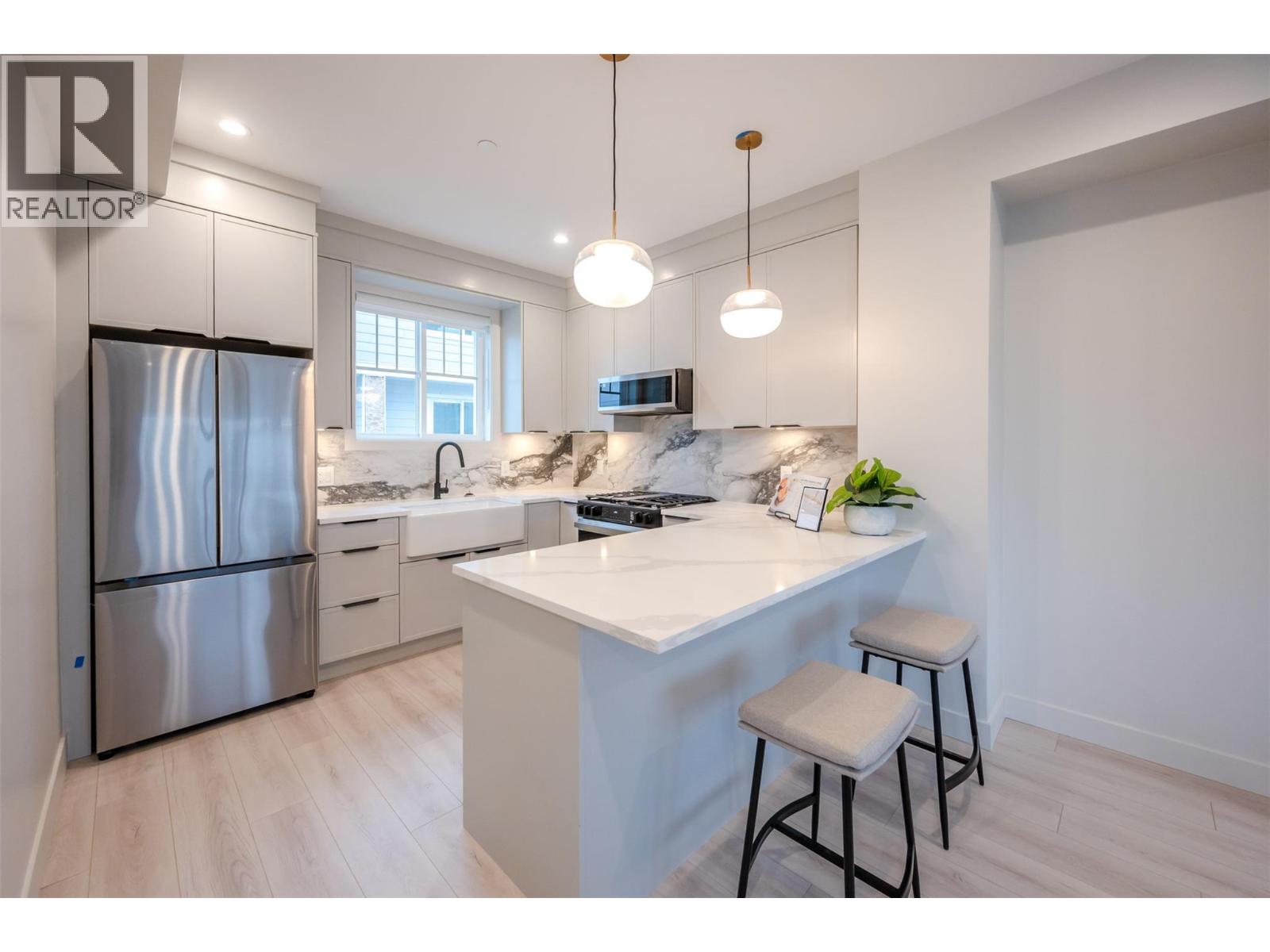 106 784 ARGYLE Street, Penticton