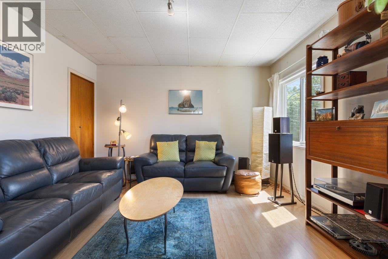 1737 E 5TH AVENUE, Vancouver