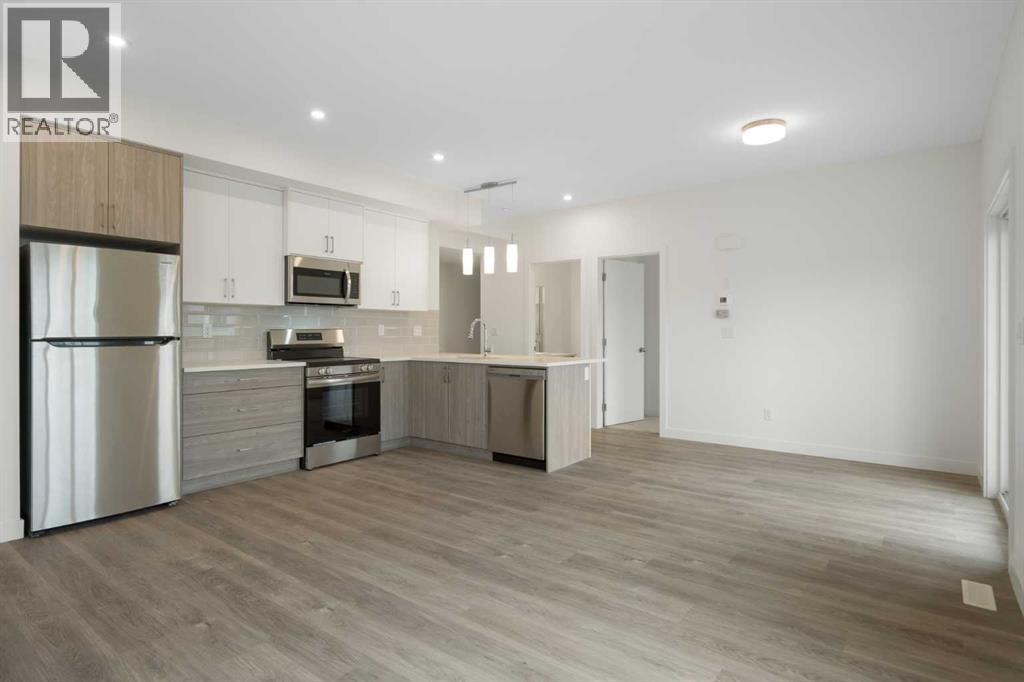 Single Family House for Sale in    Street SW Springbank Hill Calgary 