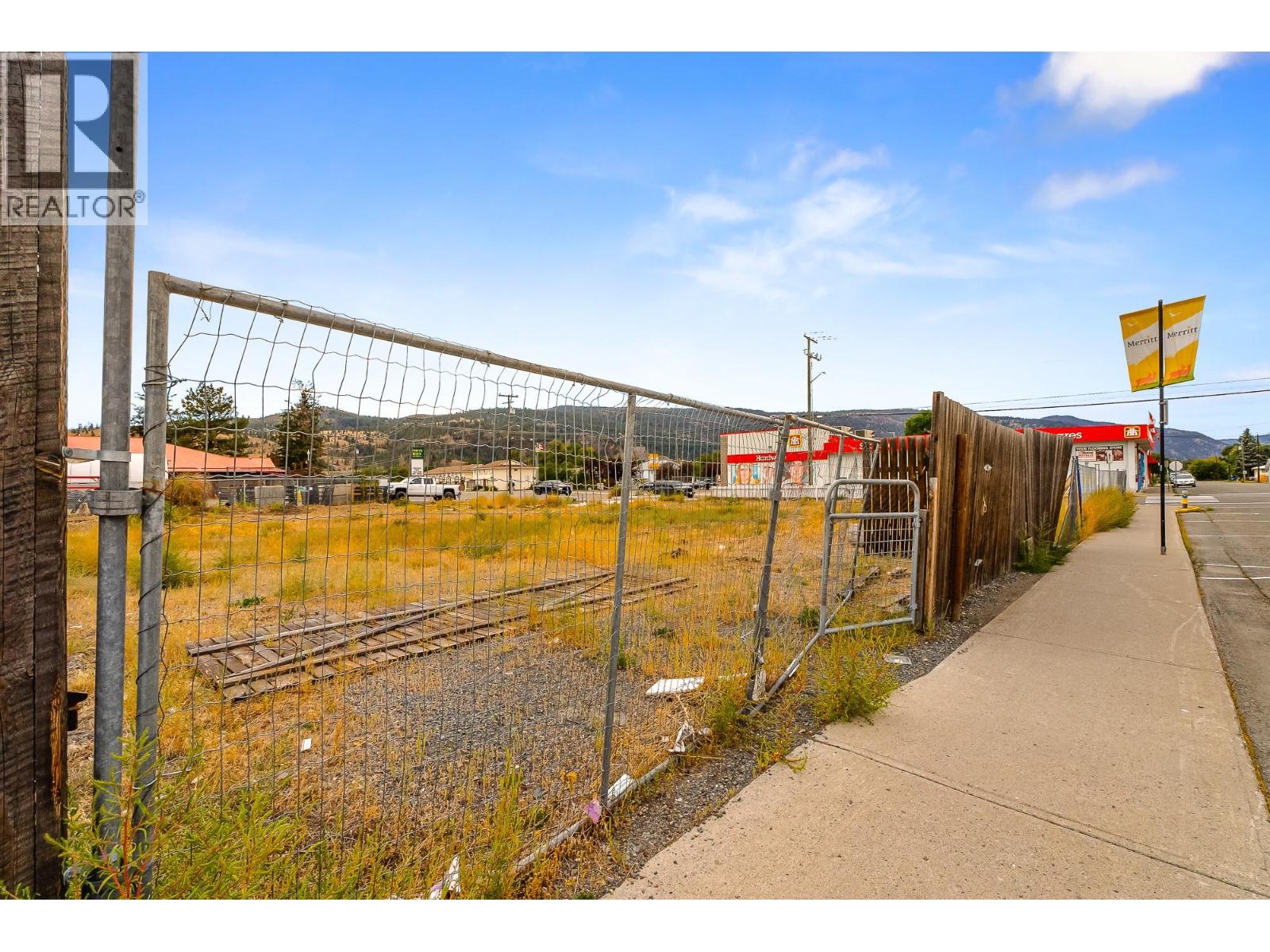  1798/1740 Voght Street, Merritt