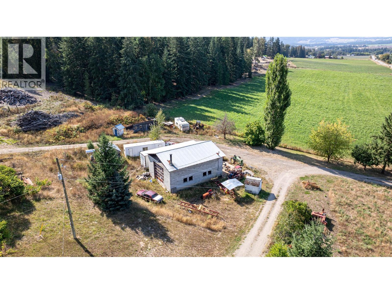  4596 Back Enderby Road, Spallumcheen