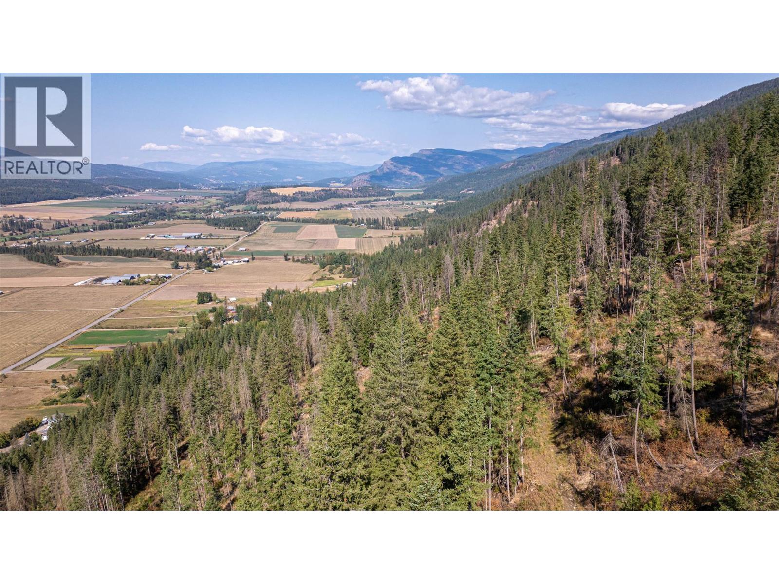  4596 Back Enderby Road, Spallumcheen