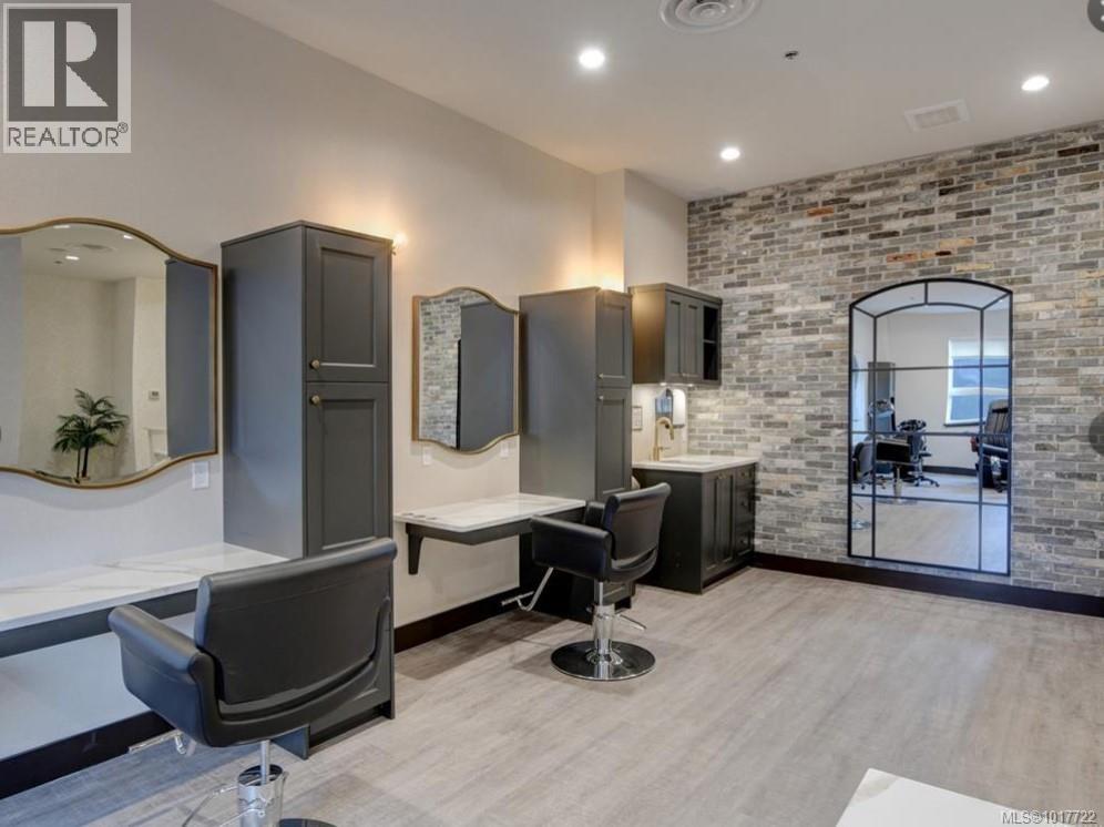 903 622 Admirals Road, Esquimalt