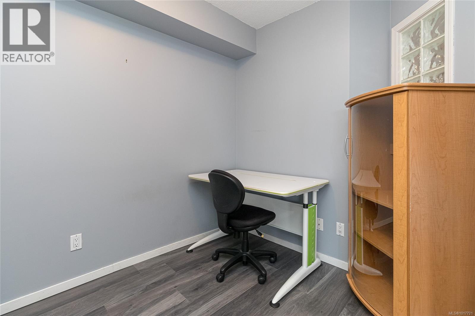 1008 930 Yates Street, Victoria