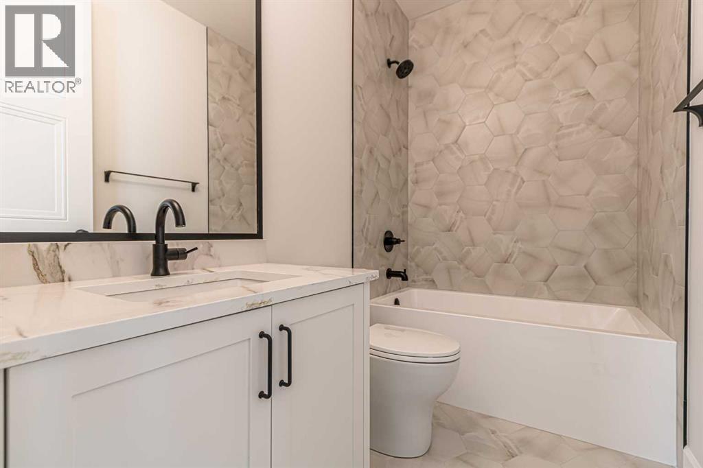 Single Family House for Sale in   Avenue SW Altadore Calgary 