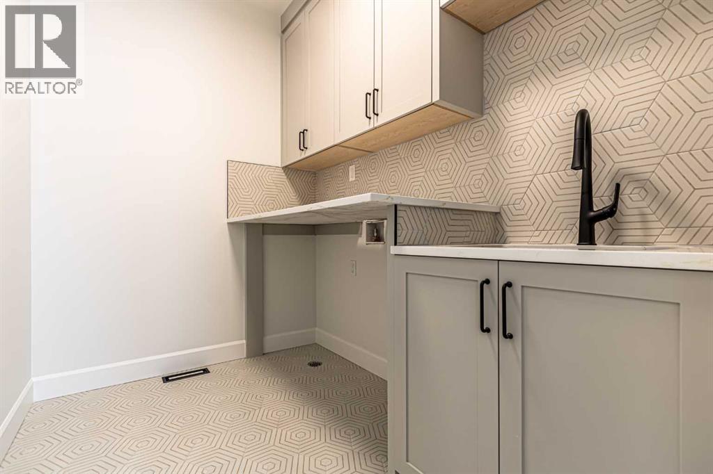 Single Family House for Sale in   Avenue SW Altadore Calgary 