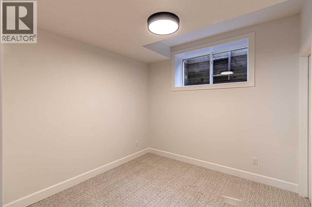 Single Family House for Sale in   Avenue SW Altadore Calgary 