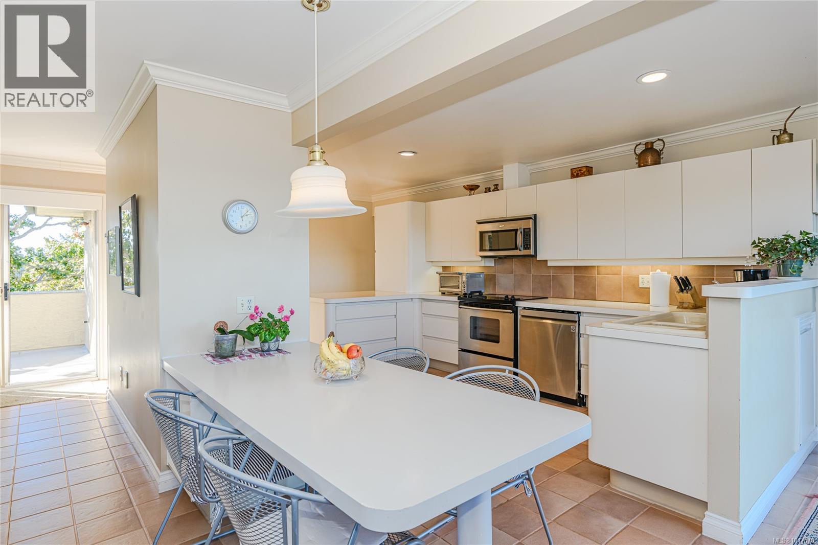  4727 Treetop Heights, Saanich