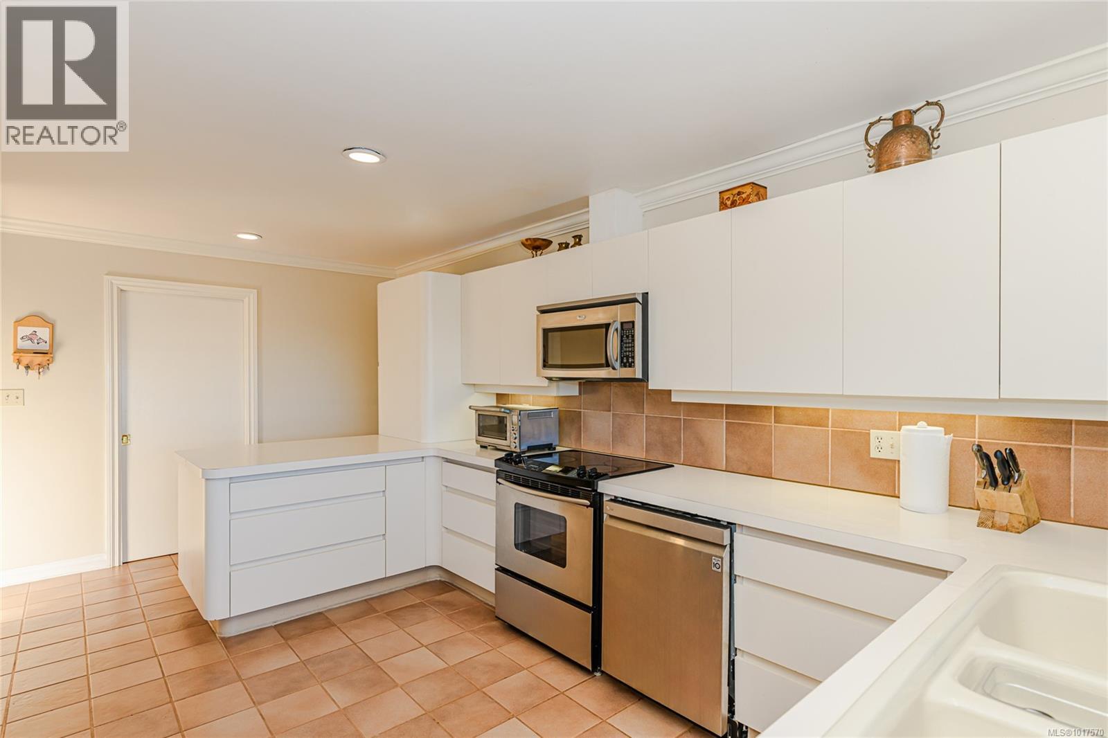  4727 Treetop Heights, Saanich
