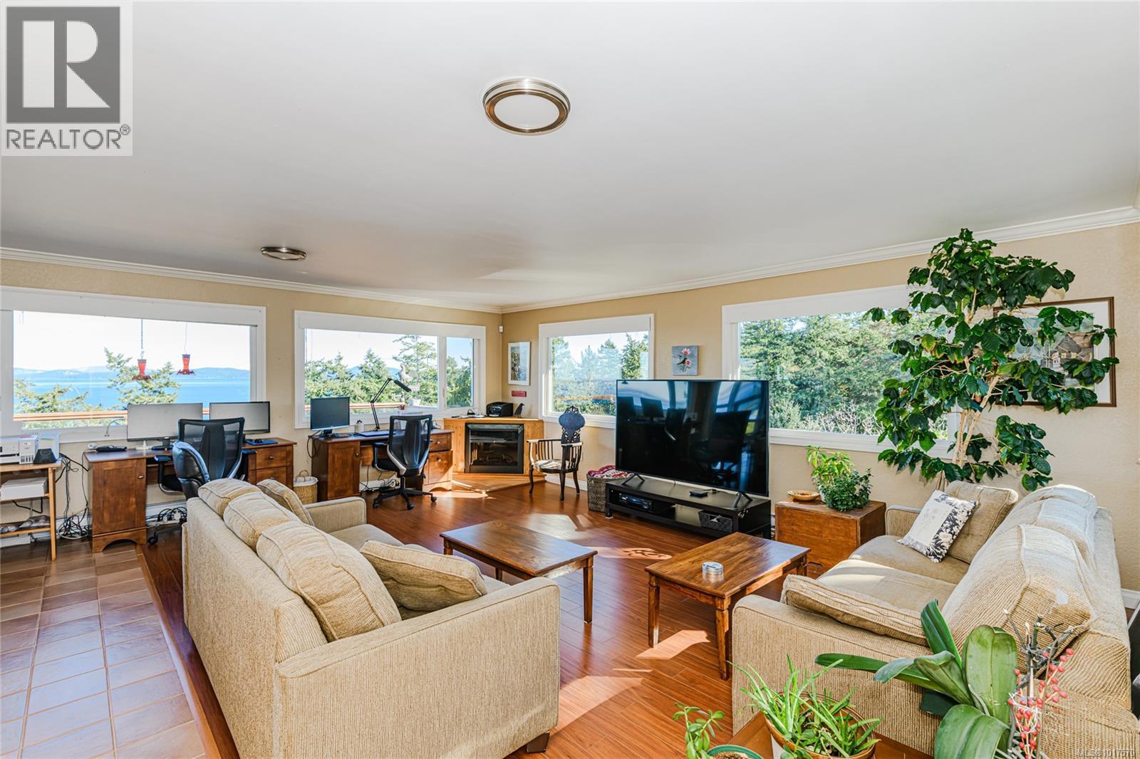  4727 Treetop Heights, Saanich