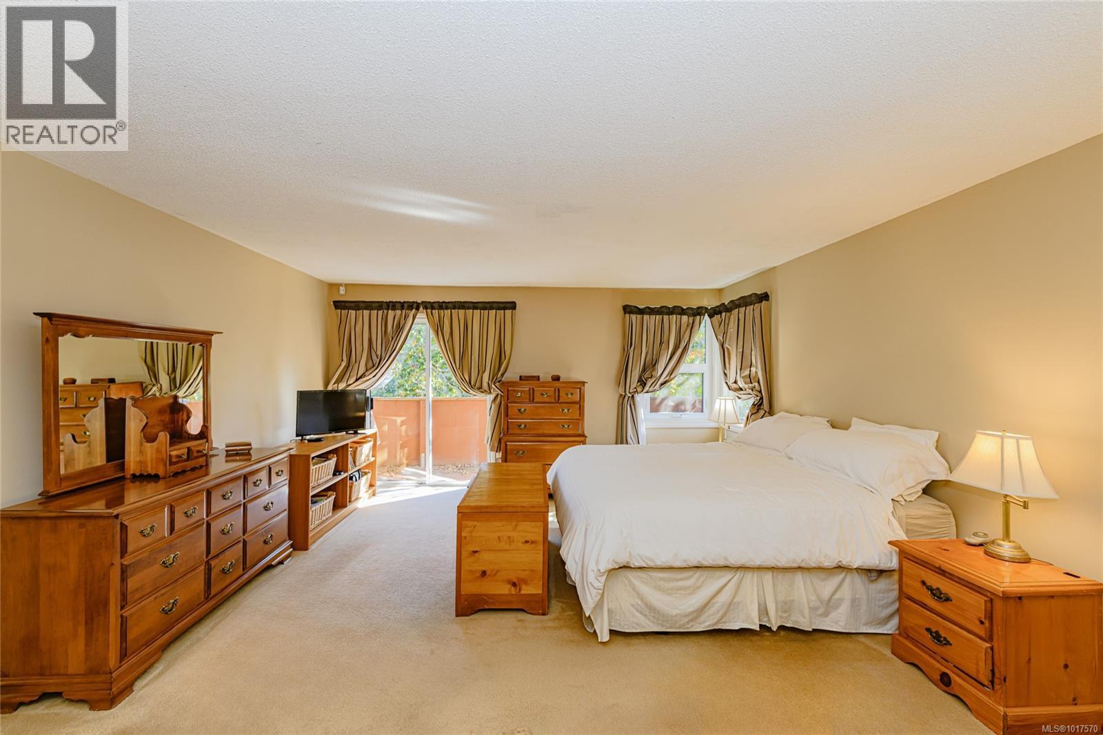  4727 Treetop Heights, Saanich