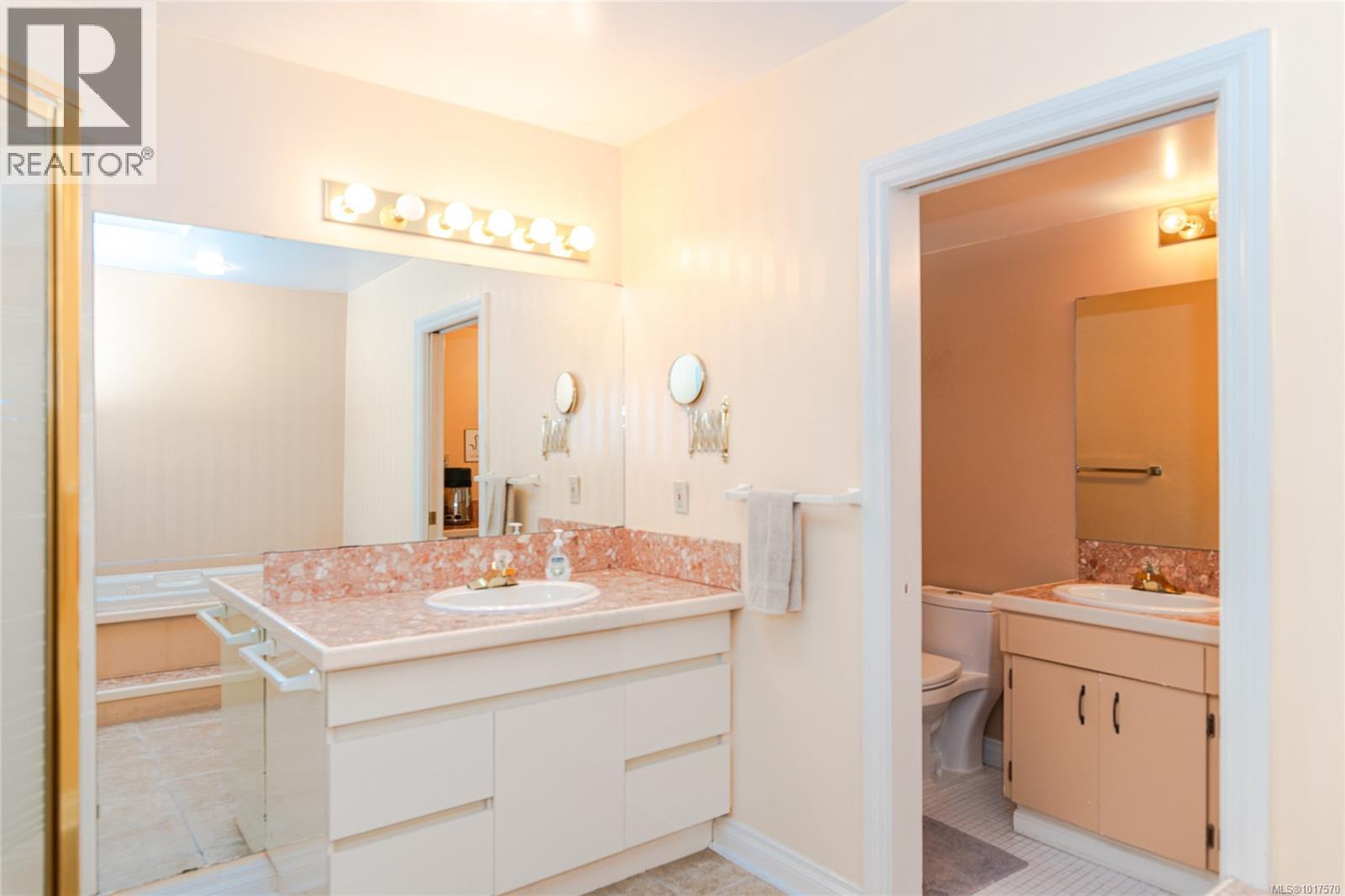  4727 Treetop Heights, Saanich