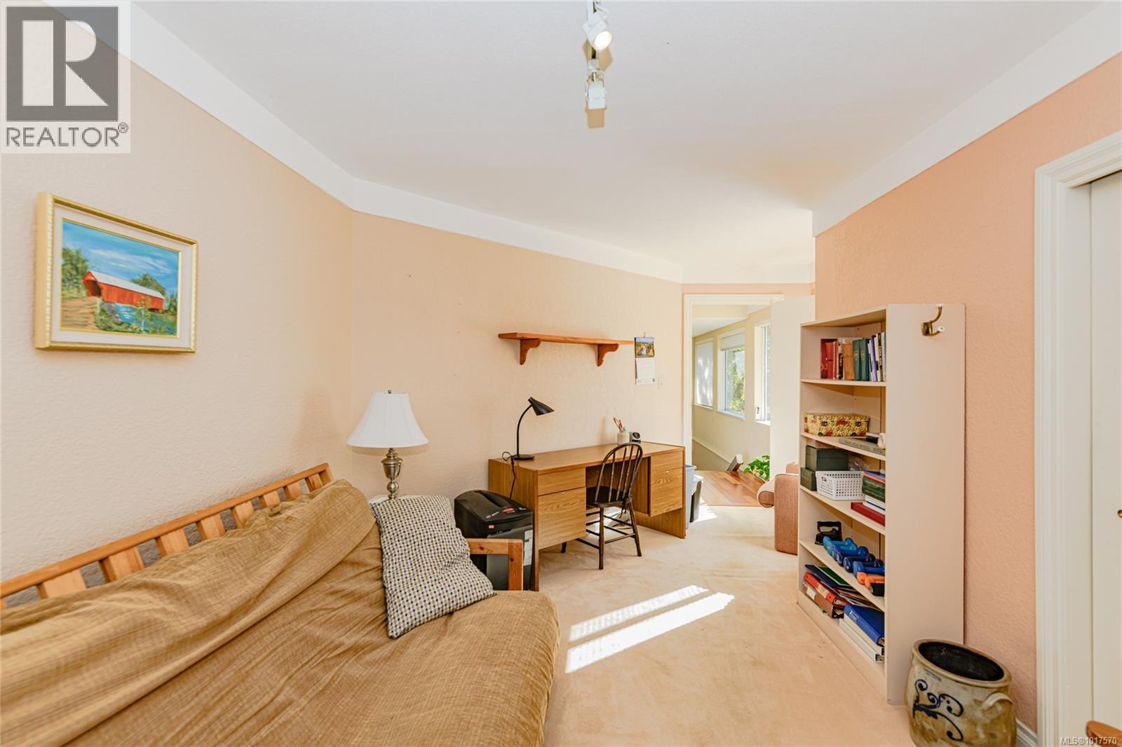  4727 Treetop Heights, Saanich