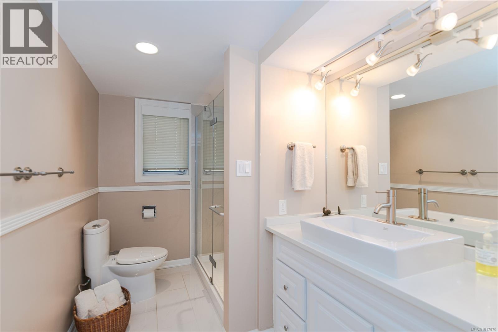  4727 Treetop Heights, Saanich