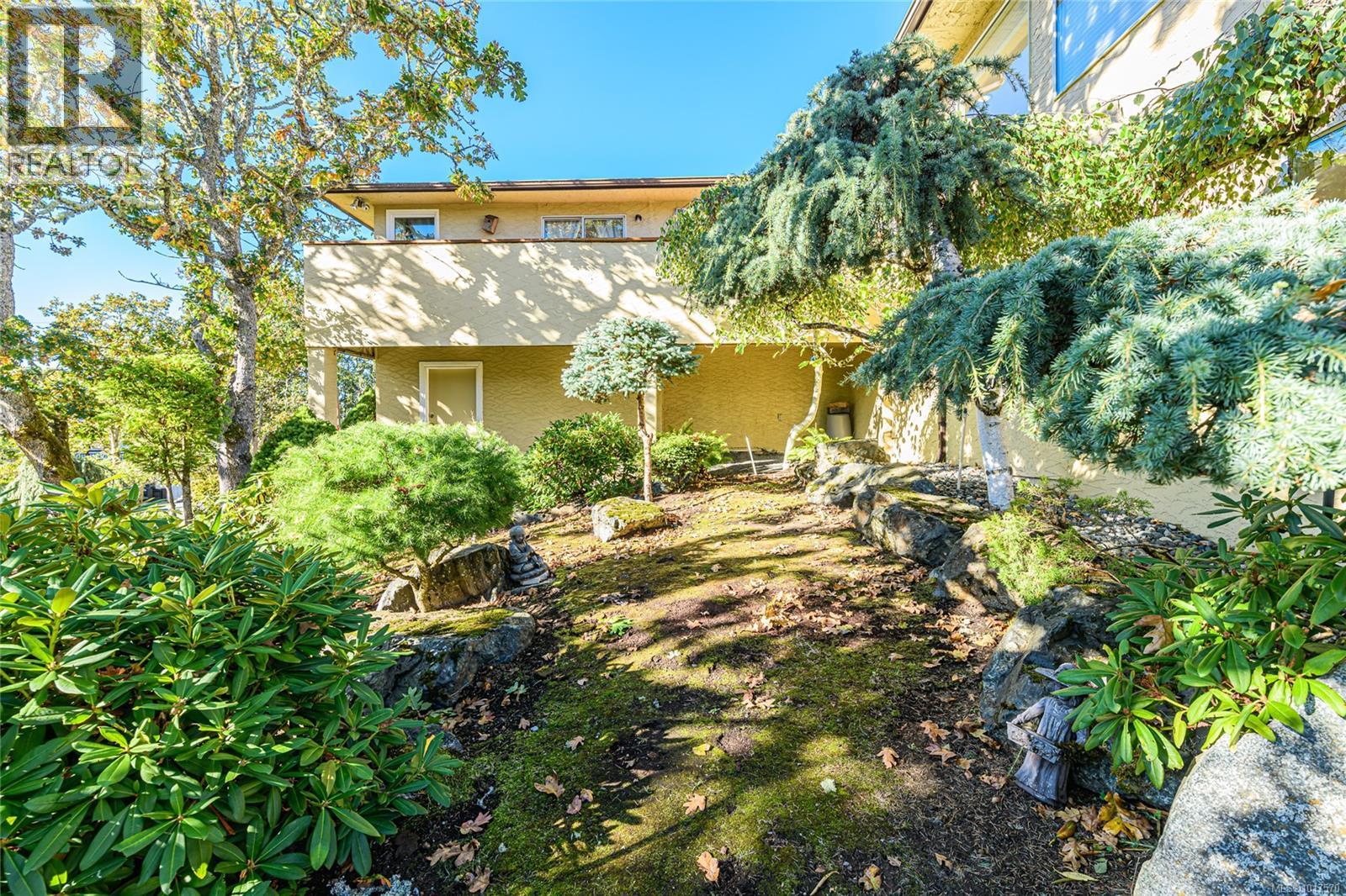  4727 Treetop Heights, Saanich