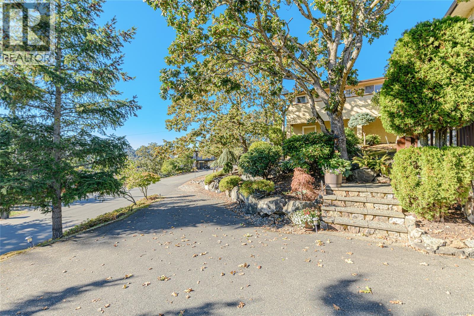  4727 Treetop Heights, Saanich