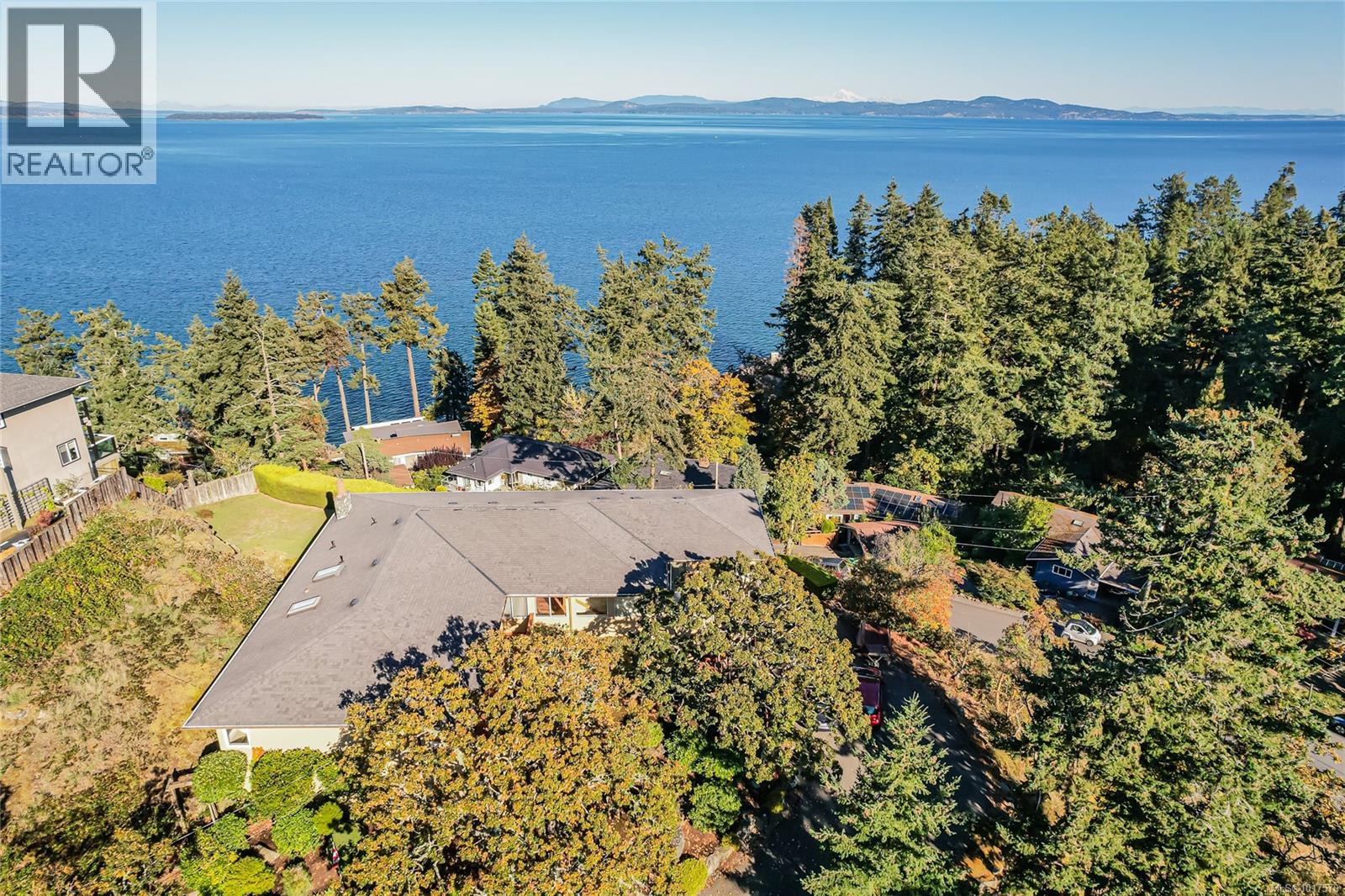  4727 Treetop Heights, Saanich