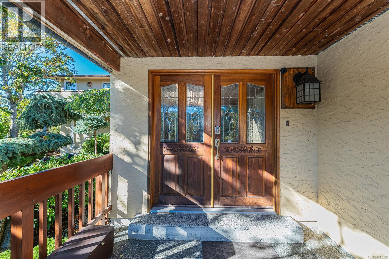  4727 Treetop Heights, Saanich