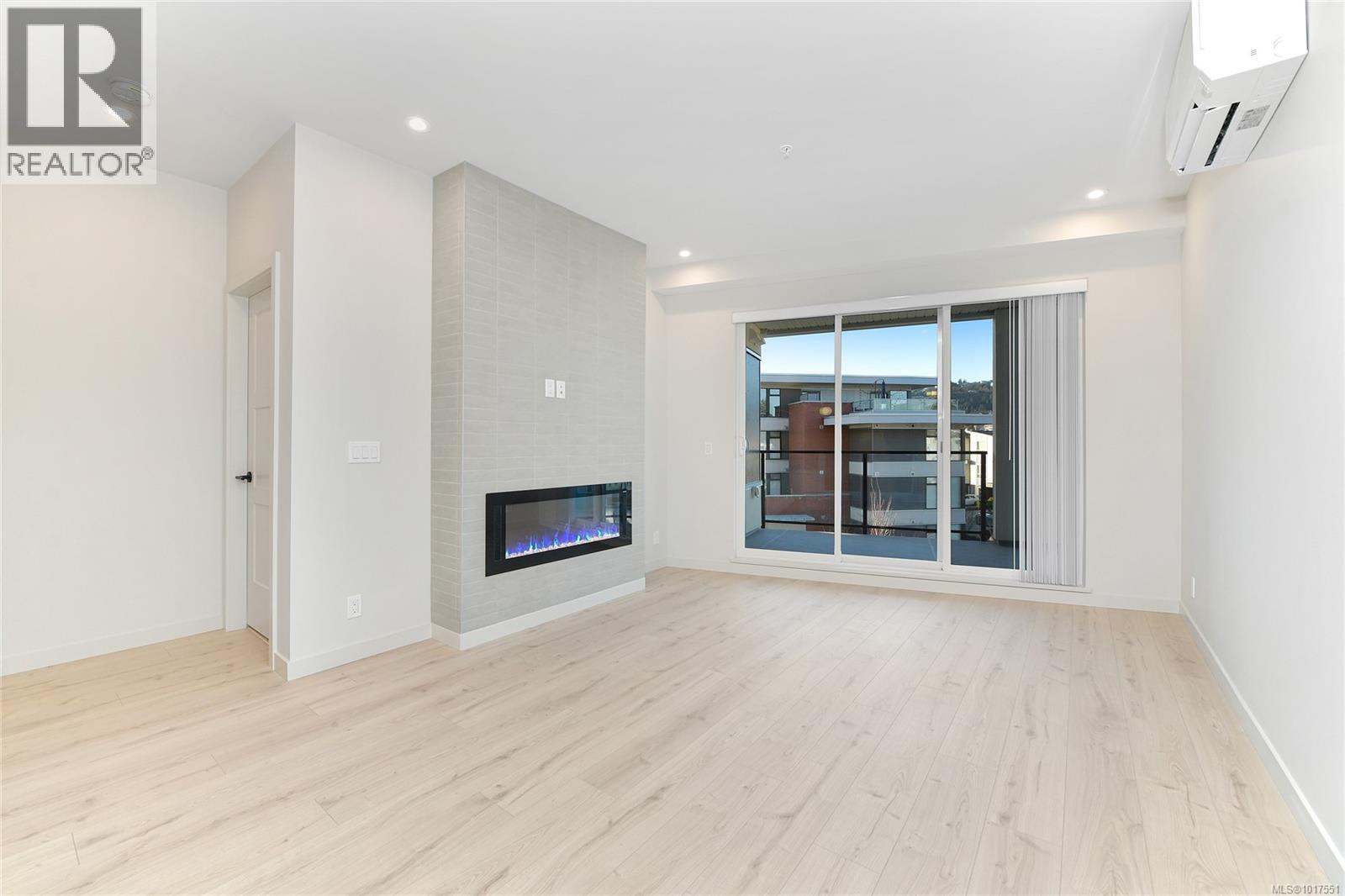 308 947 Whirlaway Crescent, Langford