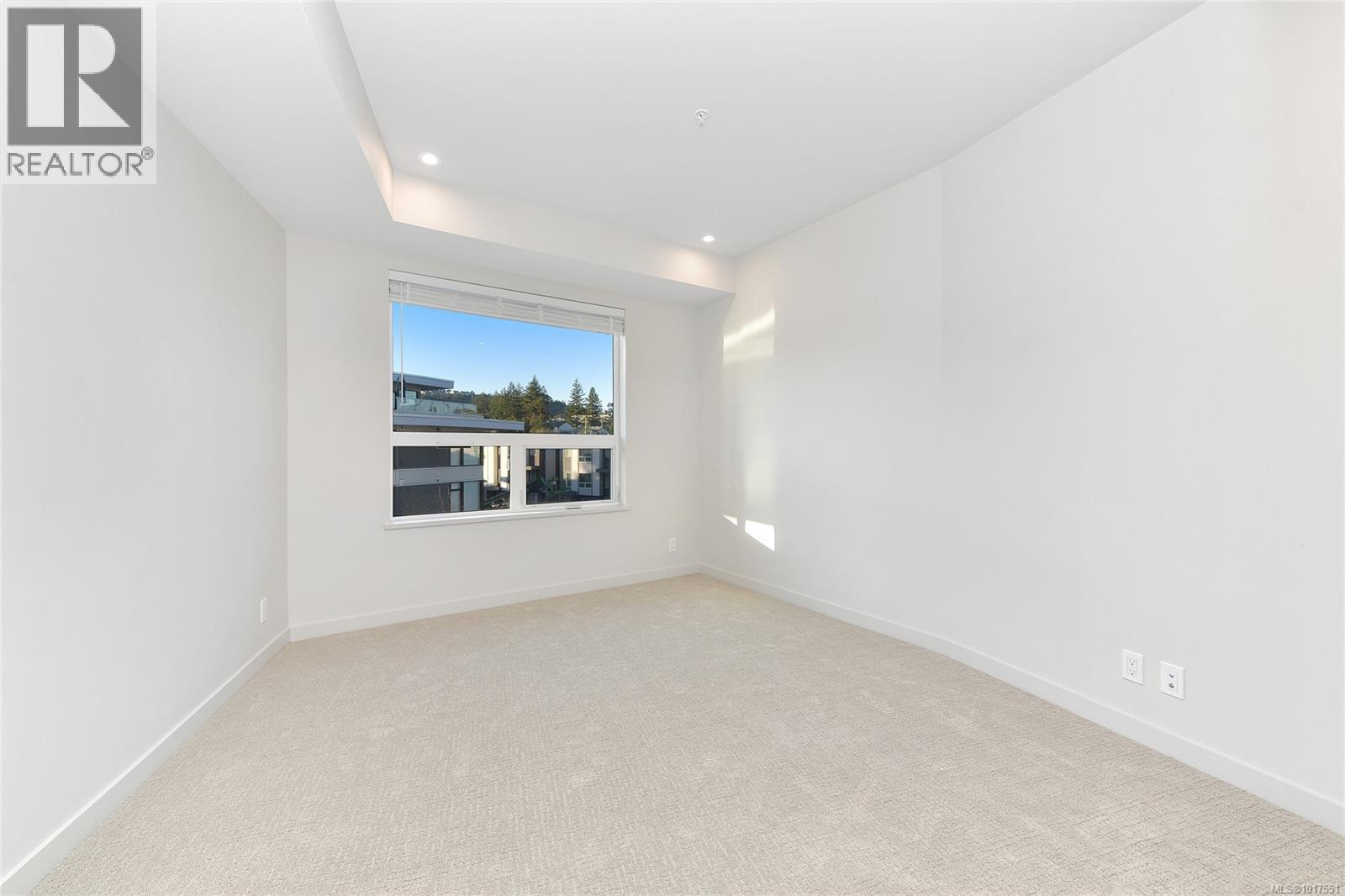 308 947 Whirlaway Crescent, Langford