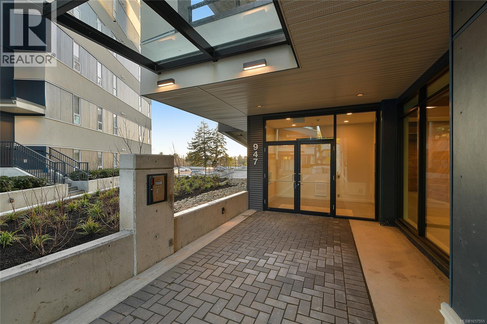 308 947 Whirlaway Crescent, Langford