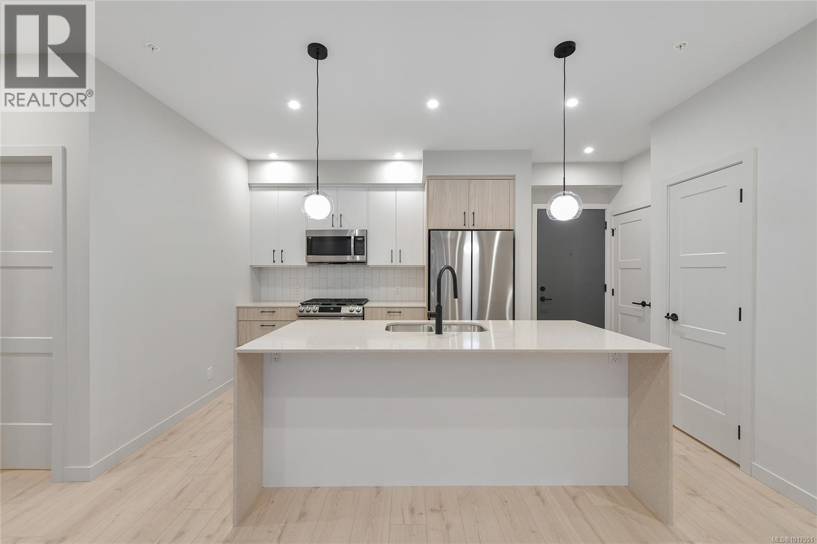 308 947 Whirlaway Crescent, Langford