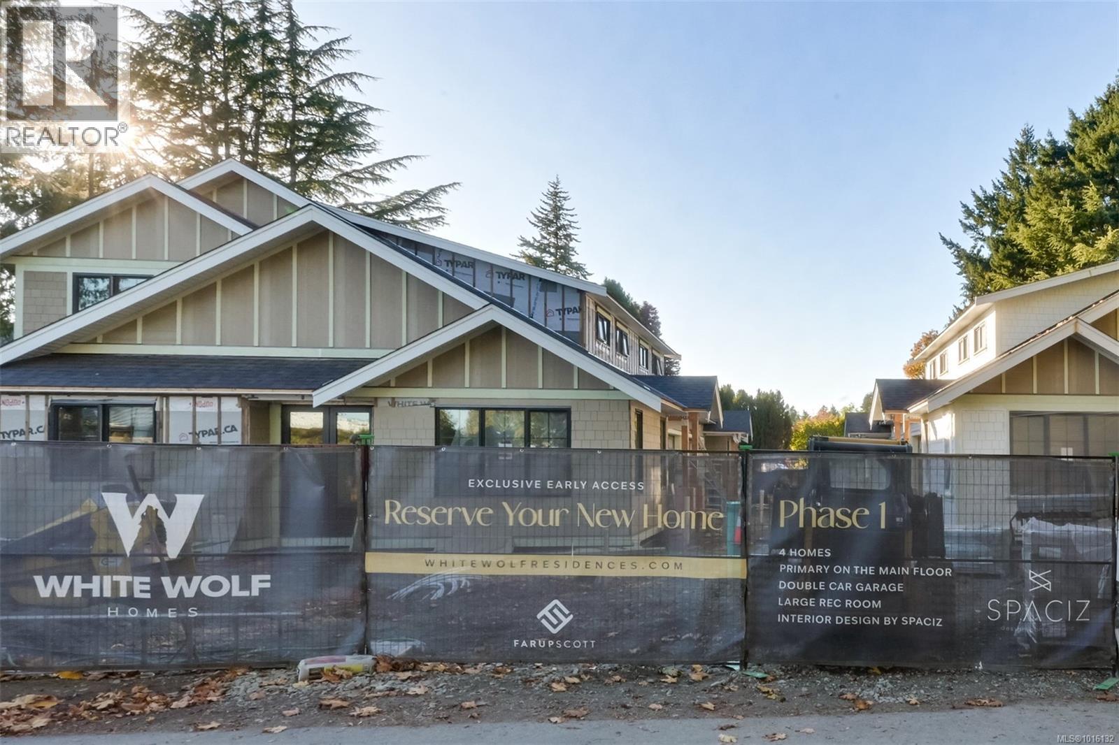 2 5032 Wesley Road, Saanich