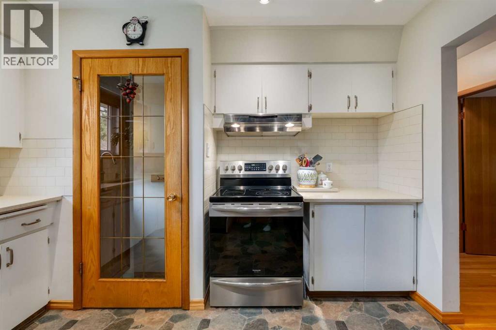 Single Family House Bungalow for Sale in  Chancellor Way NW Cambrian Heights Calgary 