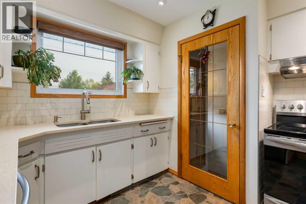 Single Family House Bungalow for Sale in  Chancellor Way NW Cambrian Heights Calgary 