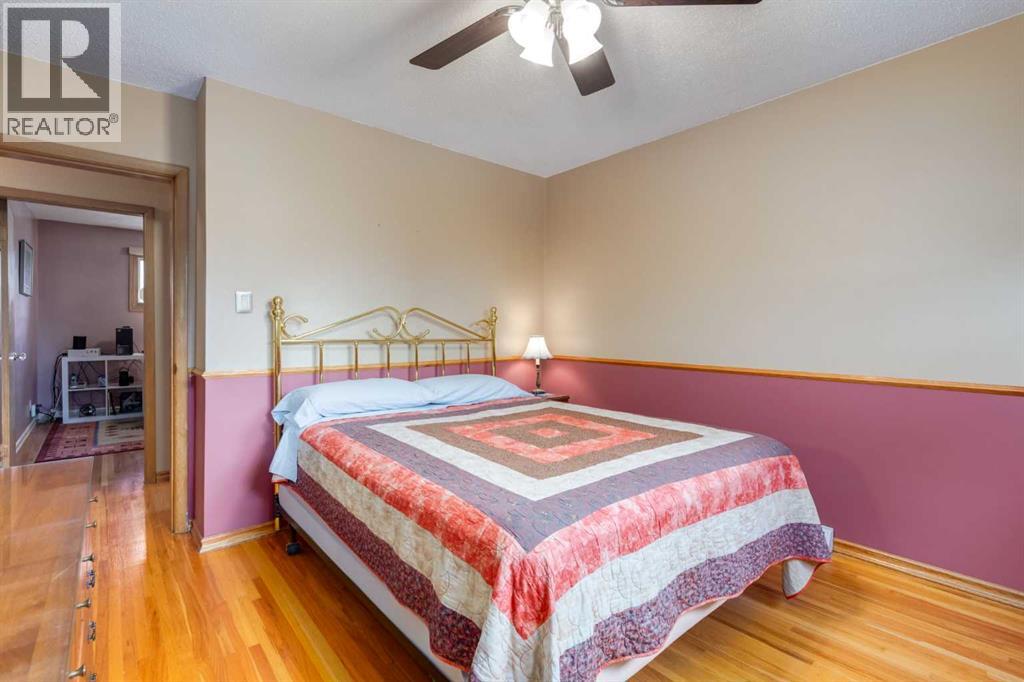 Single Family House Bungalow for Sale in  Chancellor Way NW Cambrian Heights Calgary 