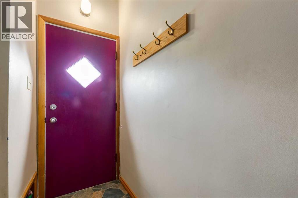 Single Family House Bungalow for Sale in  Chancellor Way NW Cambrian Heights Calgary 