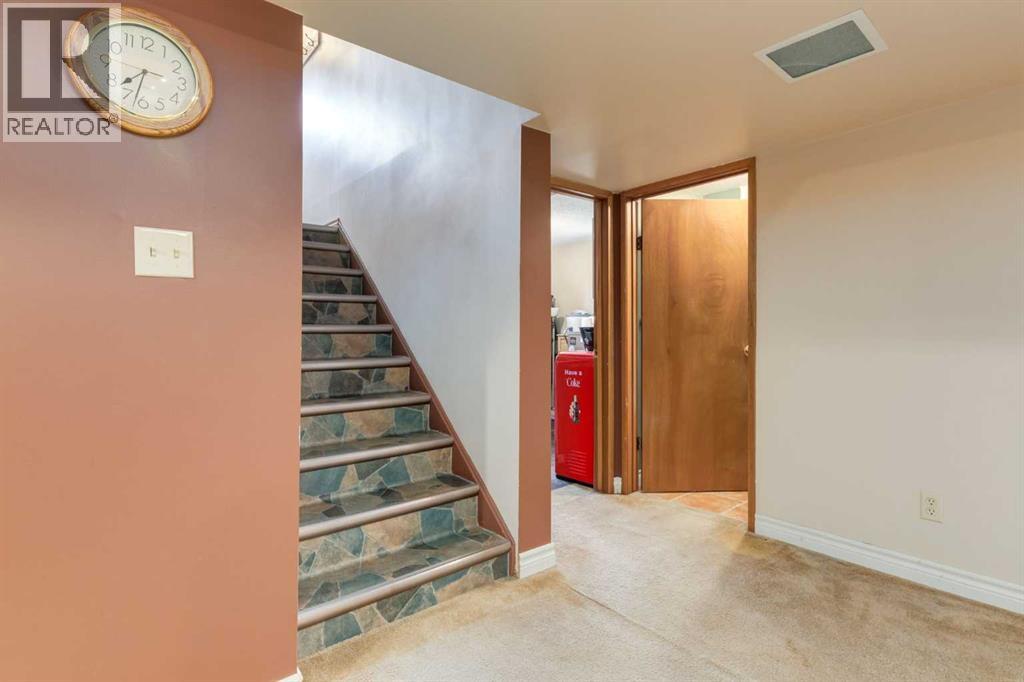 Single Family House Bungalow for Sale in  Chancellor Way NW Cambrian Heights Calgary 