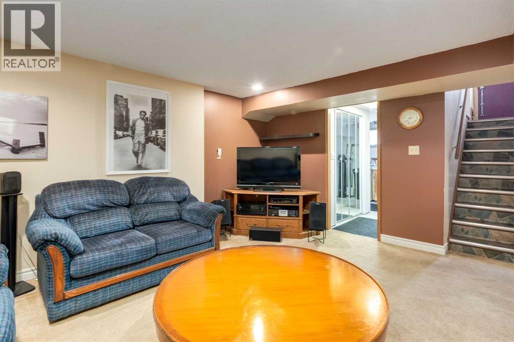 Single Family House Bungalow for Sale in  Chancellor Way NW Cambrian Heights Calgary 