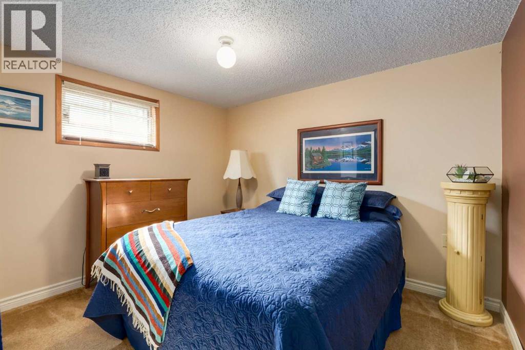 Single Family House Bungalow for Sale in  Chancellor Way NW Cambrian Heights Calgary 