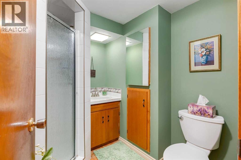 Single Family House Bungalow for Sale in  Chancellor Way NW Cambrian Heights Calgary 