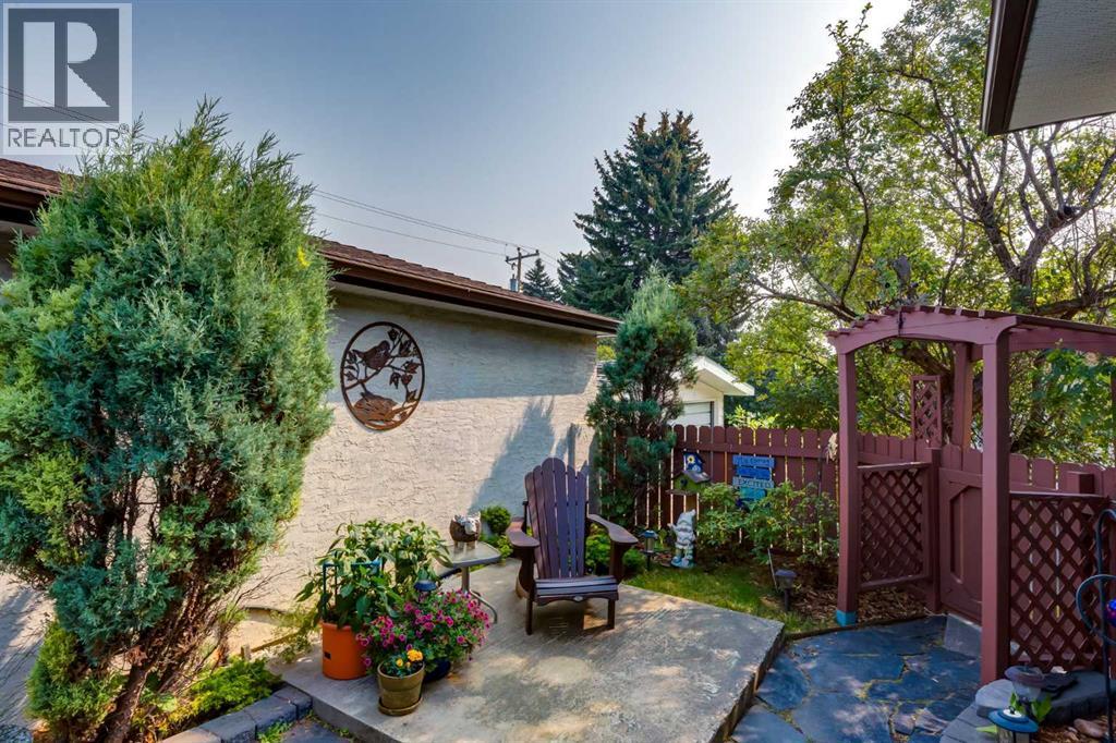 Single Family House Bungalow for Sale in  Chancellor Way NW Cambrian Heights Calgary 