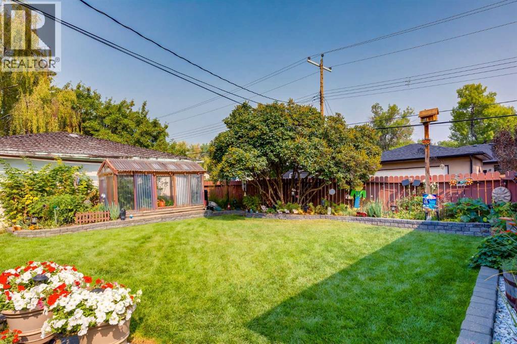 Single Family House Bungalow for Sale in  Chancellor Way NW Cambrian Heights Calgary 